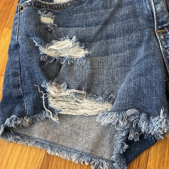 Just USA Women’s Blue Ripped Denim Shorts Size XS - Picture 2 of 7